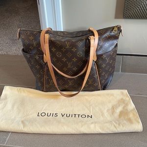 Louis Vuitton Totally MM - DISCONTINUED